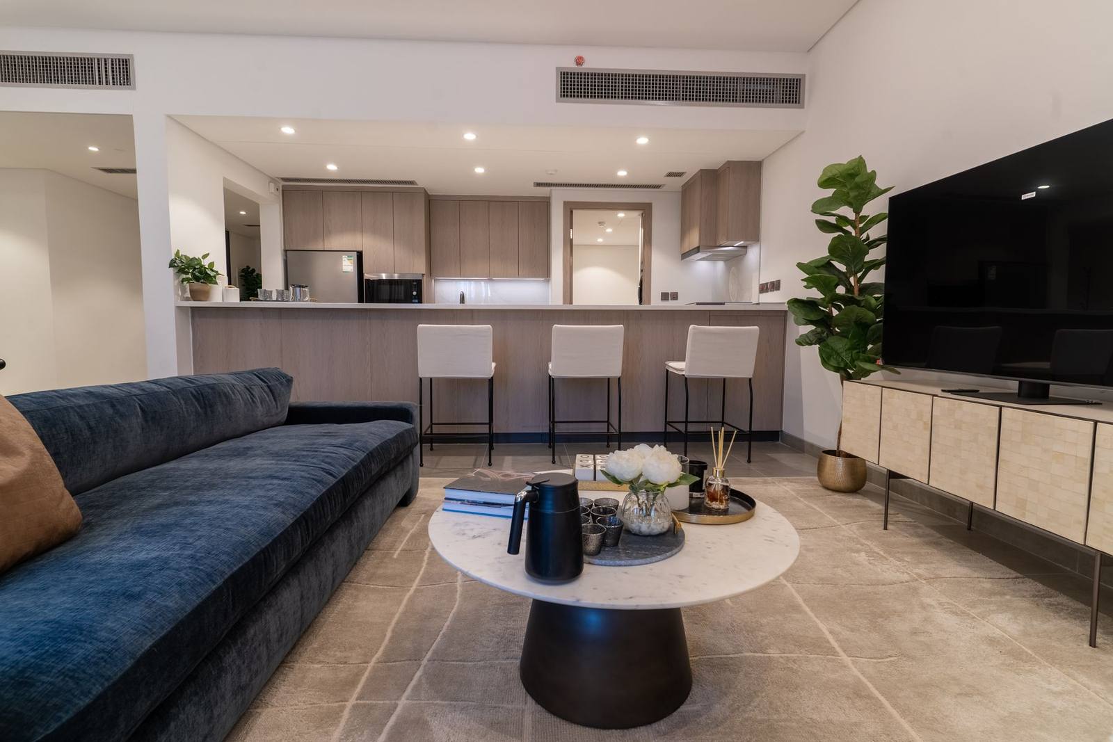 Al Alyaa show apartment living room